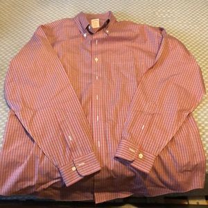 NWOT!!! Botton up dress shirt never been worn.